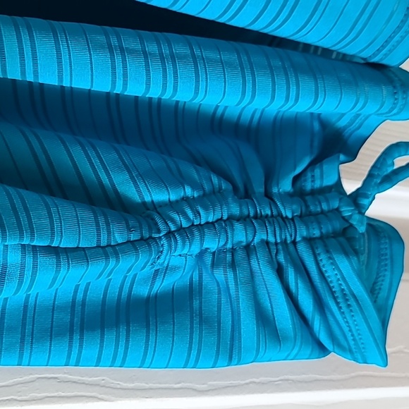 ZEROXPOSUR BRAND WOMEN'S TROPICAL BLUE AND BLACK TANKINI WITH BRA SIZE XS - Picture 11 of 14